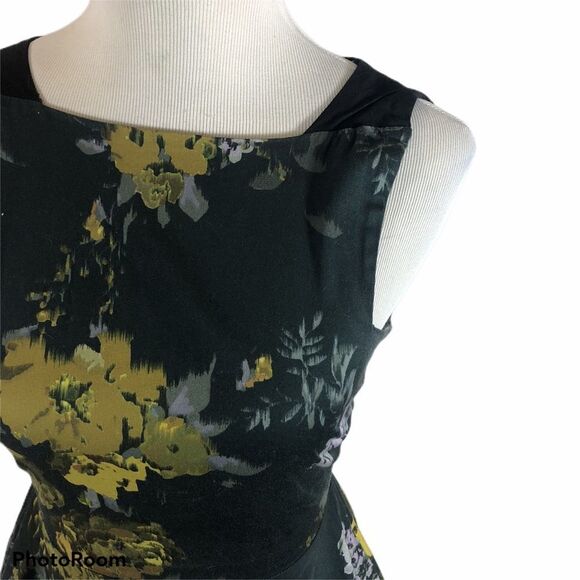 Closet London Fit and‎ Flare Cut Out Dress Size 4US - Picture 2 of 8